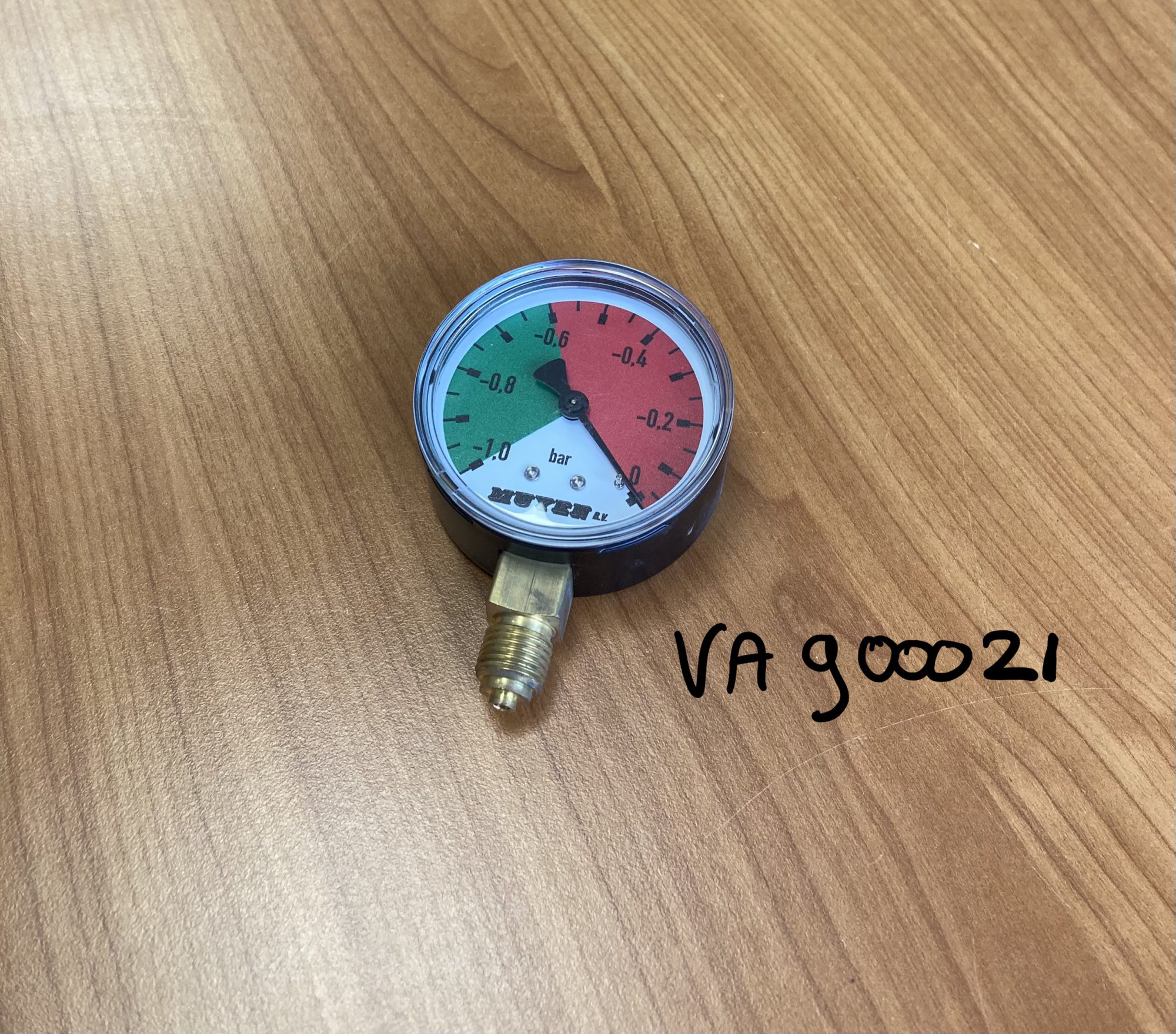 Vacuum Gauge GlassHandling