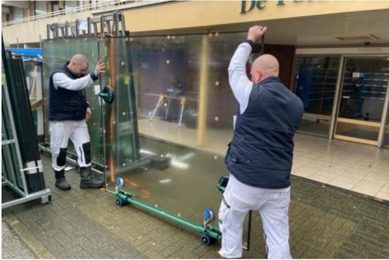 Gl300 Glass trolley, Muyen