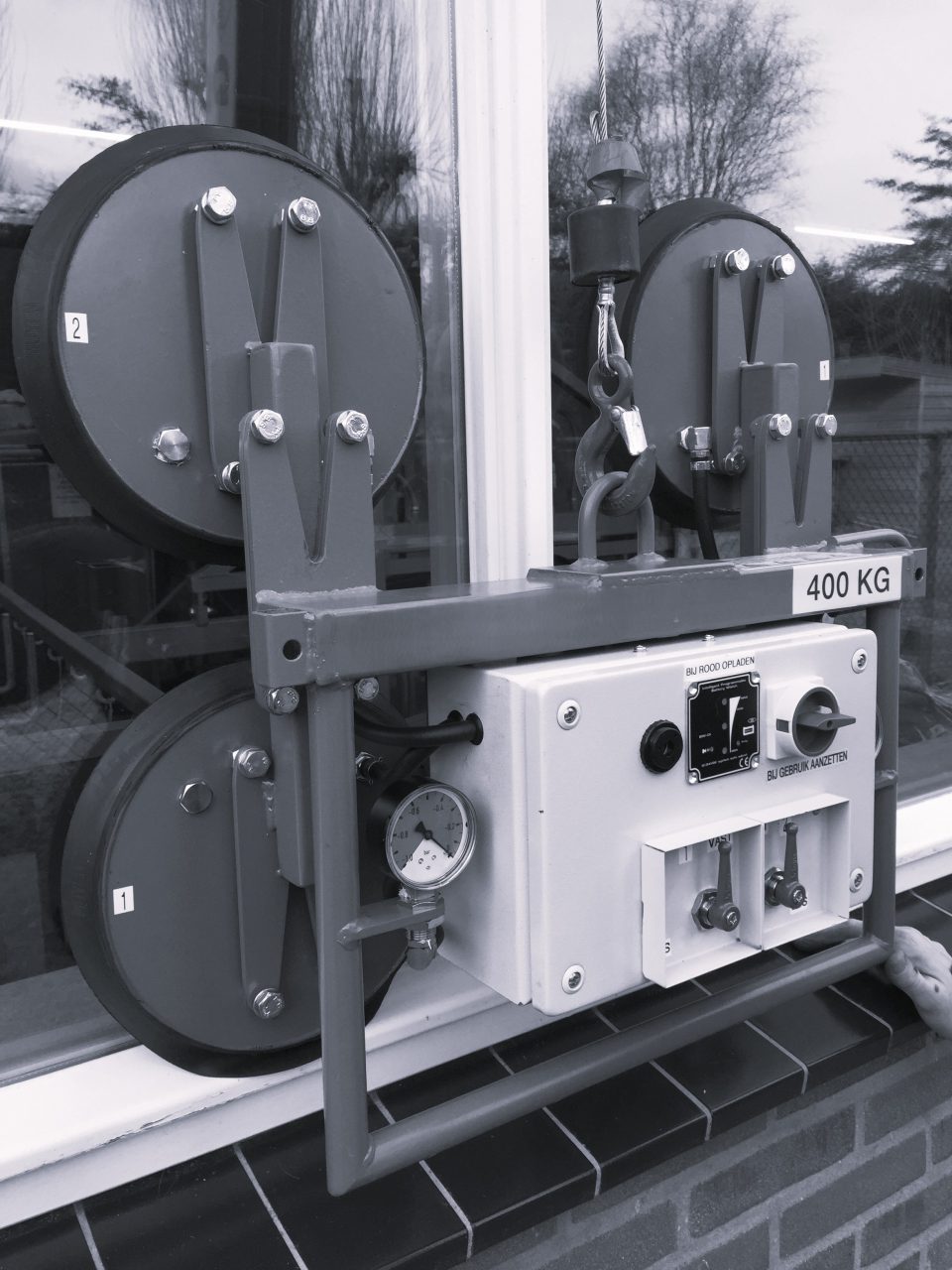 Atlas V400 battery operated glass vacuumlifter
